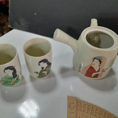 Asian style Tea set with mugs - checkbook cover - and wooden fan