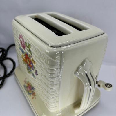 1937 Porcelier Basket Weave China Toaster