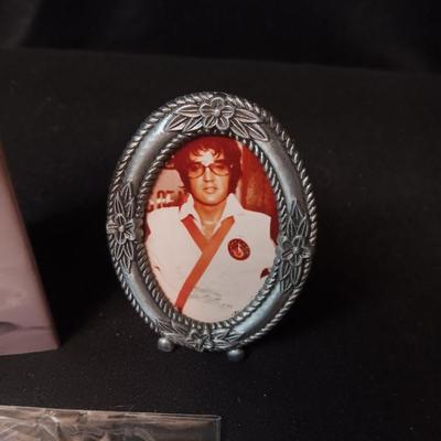 SMALL ELVIS BOOK, CARD, PHOTO, FUNNY MONEY AND MORE