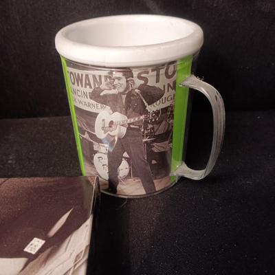 ELVIS NOTECARDS, MUSIC ON CD, KEYCHAIN, TIN AND MORE