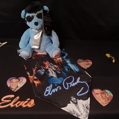 MUSICAL & ANIMATED BEAR, MAGNETS & A SCARF