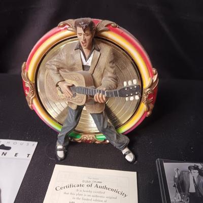 "HEARTBREAK HOTEL" PLATE, 2 MINI CALENDARS, MAGNET AND MORE