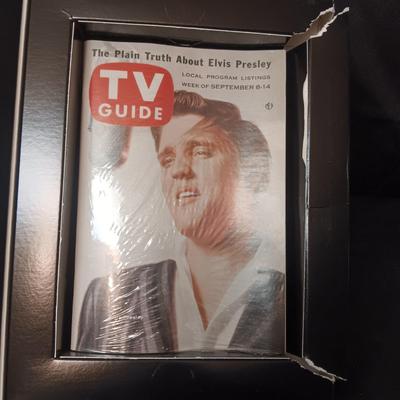 ELVIS SHOT GLASSES, MAGNETS, TY BEANIE BABY, DECK OF CARDS, KEYCHAIN & TV GUIDE