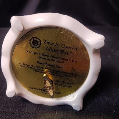 MUSICAL ELVIS PRESLEY PORCELAIN EGG