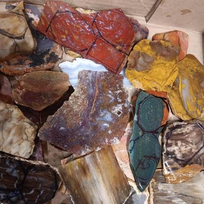 LAPIDARY SLABS (8)