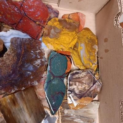 LAPIDARY SLABS (8)