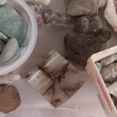 SMALLER PIECES OF ROCKS