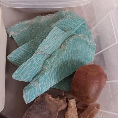 SMALLER PIECES OF ROCKS