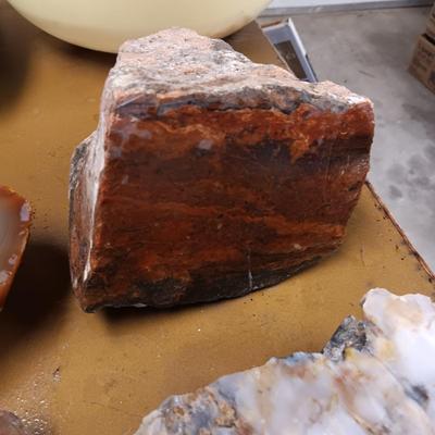 AGATE AND OTHER ROCK