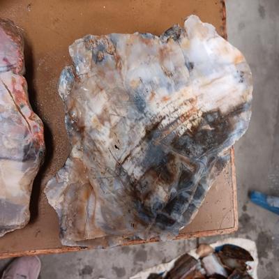 AGATE AND OTHER ROCK
