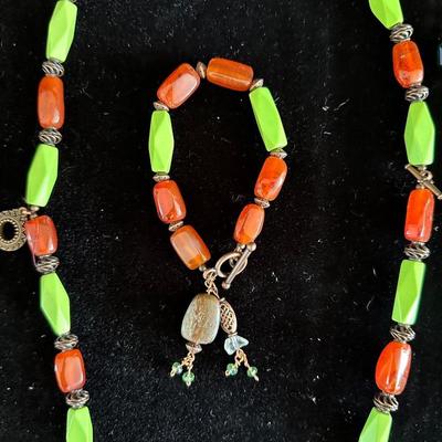 BEADED NECKLACES W/EARRINGS AND BRACELET