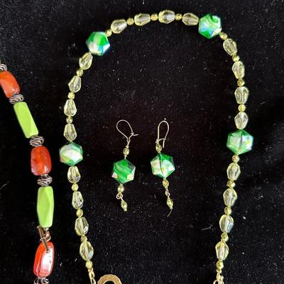 BEADED NECKLACES W/EARRINGS AND BRACELET