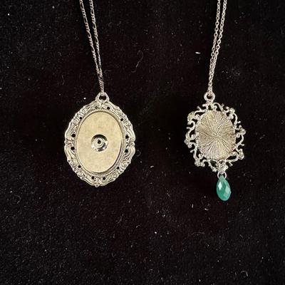 MEDALLION NECKLACES