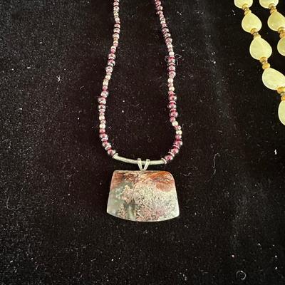 NECKLACE W/MATCHING EARRINGS & SEED BEAD NECKLACE