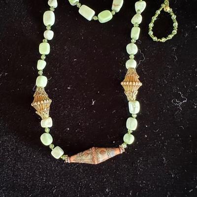 3 PC JEWELRY AND STONE MEDALLION NECKLACE