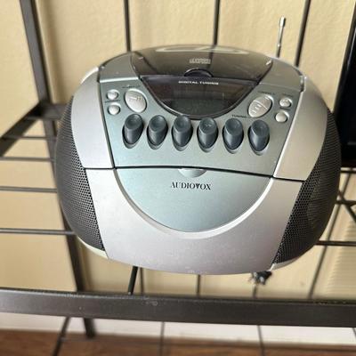 AUDIOVOX CD PLAYER, SAMSUNG 19" TV W/REMOTE AND INSIGNIA DVD PLAYER