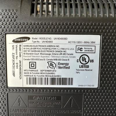 AUDIOVOX CD PLAYER, SAMSUNG 19" TV W/REMOTE AND INSIGNIA DVD PLAYER