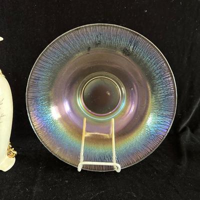 LARGE GLASS IRIDESCENT BOWL AND A CERAMIC VASE
