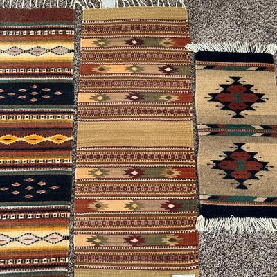 SW WOVEN TABLE RUNNERS