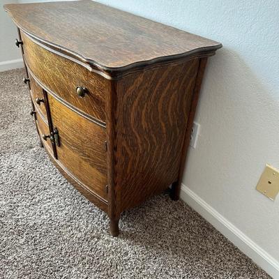 ANTIQUE CHEST AND WOOD FRAMED WALL MIRROR