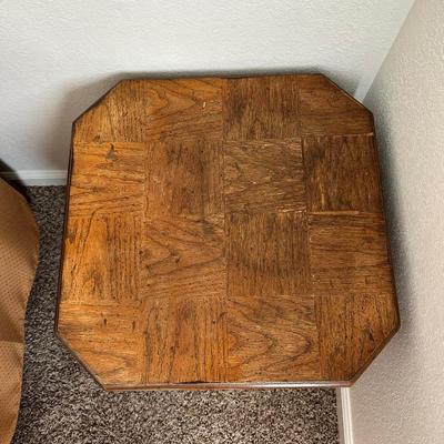 END TABLE AND TABLE LAMP