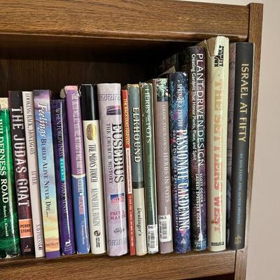 AN ASSORTMENT OF BOOKS (2)