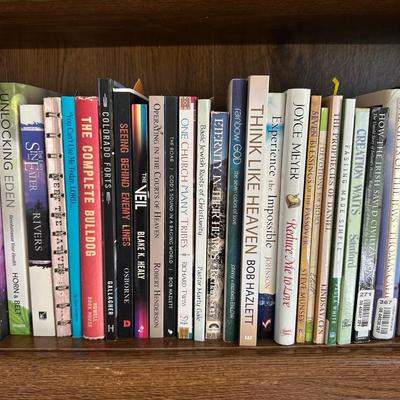 AN ASSORTMENT OF BOOKS (2)