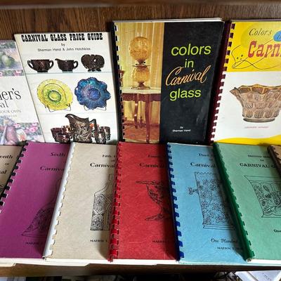 AN ASSORTMENT OF BOOKS (7)