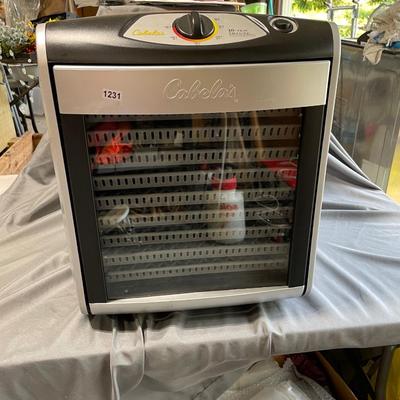 Dehydrator