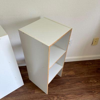 2 SMALL SHELVES