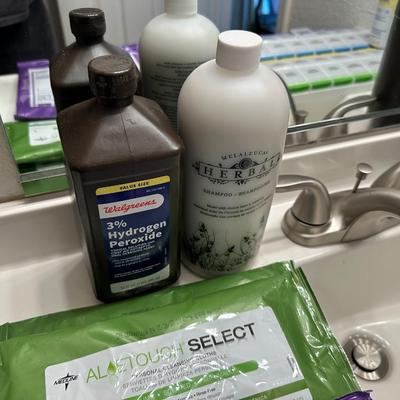 PILL ORGANIZERS, TOILETRIES AND WOUND CARE