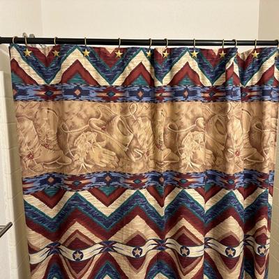 FREE STANDING TP HOLDER, SHOWER CURTAIN AND TOILETRIES