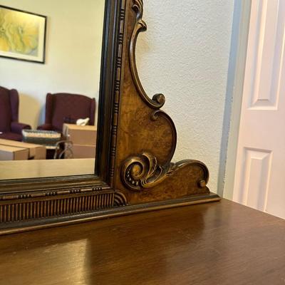BEAUTIFUL ORNATE ANTIQUE VANITY WITH STOOL
