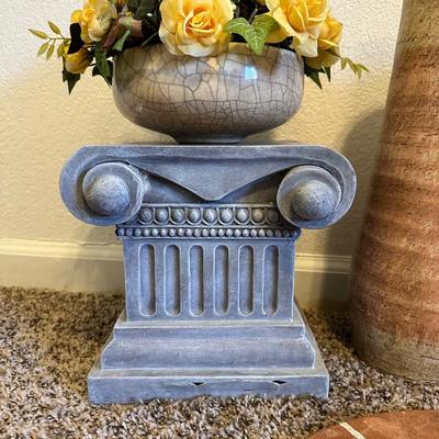 PLANT STANDS, FLOWER POTS & CLAY VASE