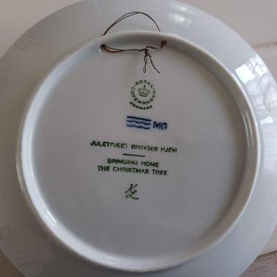 6 ROYAL COPENHAGEN CHRISTMAS PLATES