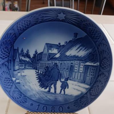 6 ROYAL COPENHAGEN CHRISTMAS PLATES