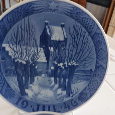 6 ROYAL COPENHAGEN CHRISTMAS PLATES