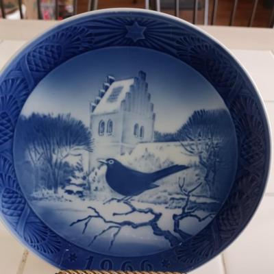 6 ROYAL COPENHAGEN CHRISTMAS PLATES