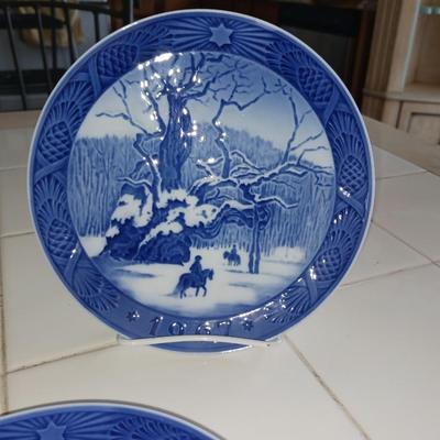 5 ROYAL COPENHAGEN CHRISTMAS PLATES