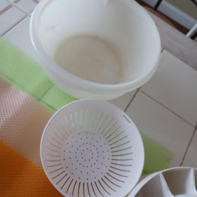 KITCHEN ITEMS