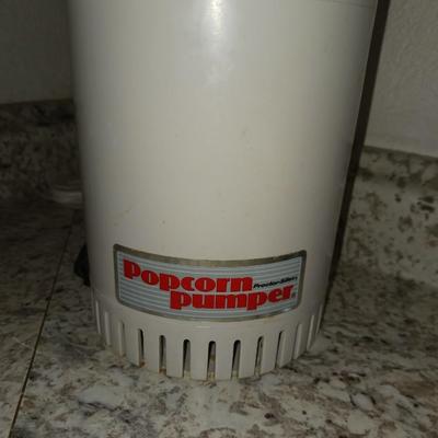 POPCORN PUMPER, WAFFLE IRON, HAND MIXER AND MORE