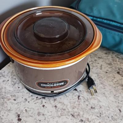 CROCK POT, VINTAGE CLAY BOWL AND TO GO CASSEROLE DISH