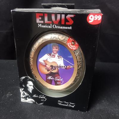 2 MUSICAL ORNAMENTS