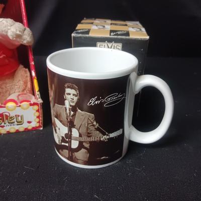 ELVIS SWING AND SWAY PLUS A COFFEE MUG
