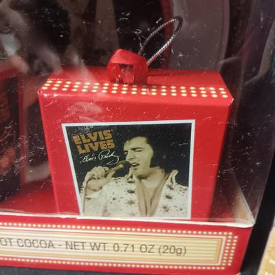 2 ELVIS PRESLEY GIFT SETS