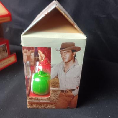 2 ELVIS PRESLEY GIFT SETS
