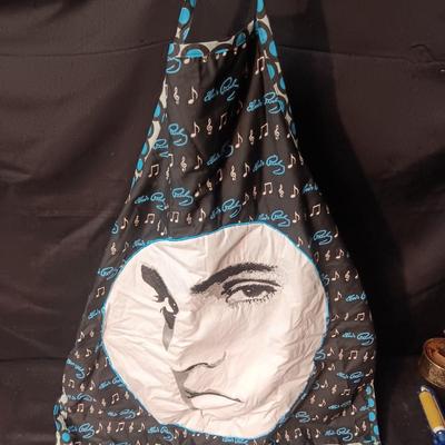ELVIS APRON