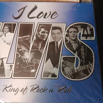 2 METAL ELVIS SIGNS