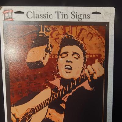 ELVIS TIN SIGN