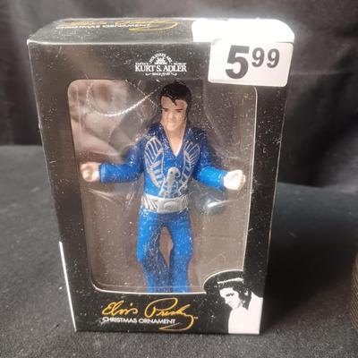 2 ORNAMENTS AND A ROTATING MUSICAL ELVIS